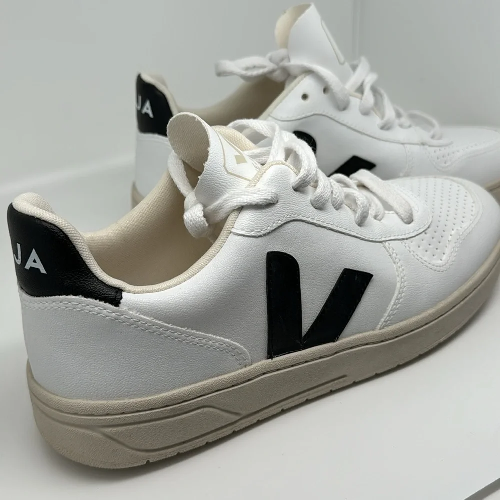 Free‎ People Veja V-10 Platform Low Top Casual White Black Leather Sneakers Sz9